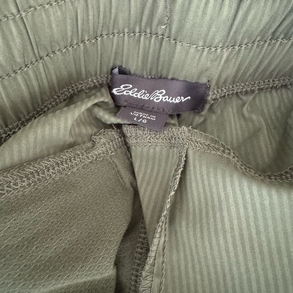 Eddie Bauer Track Stripe woven joggers. MSRP $70 - Picture 13 of 15